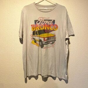 Ford Bronco Graphic T-Shirt Old Navy XXL Gray Vintage Style Classic‎ Truck
